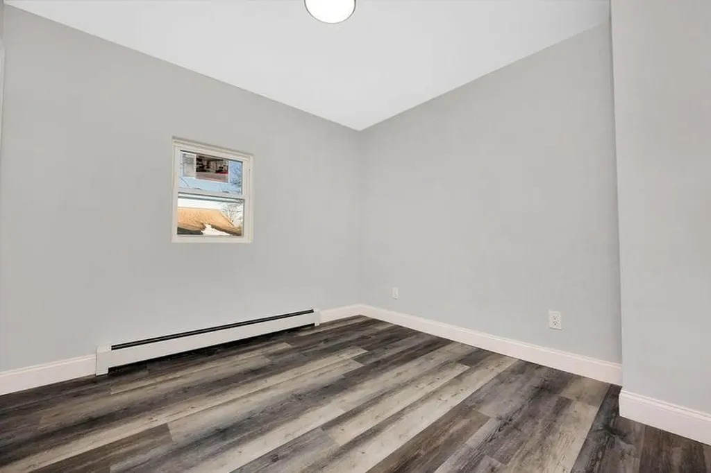 41 E Chestnut Street Central Islip NY 11722