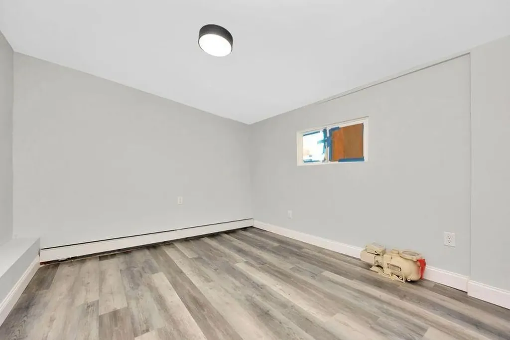 41 E Chestnut Street Central Islip NY 11722
