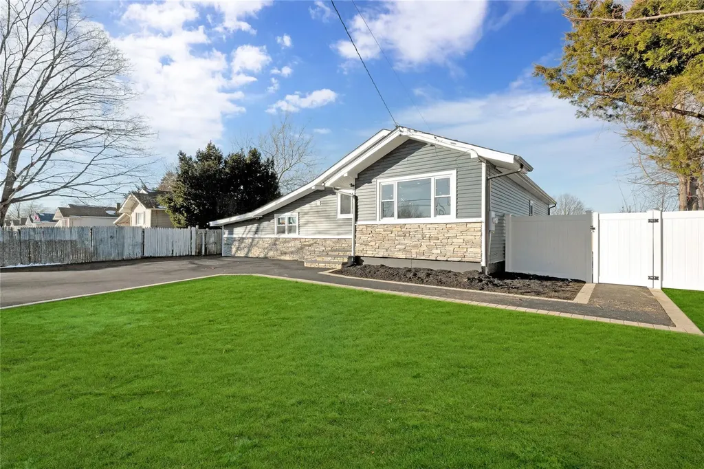 41 E Chestnut Street Central Islip NY 11722