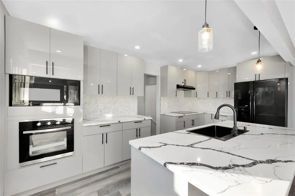 41 E Chestnut Street Central Islip NY 11722