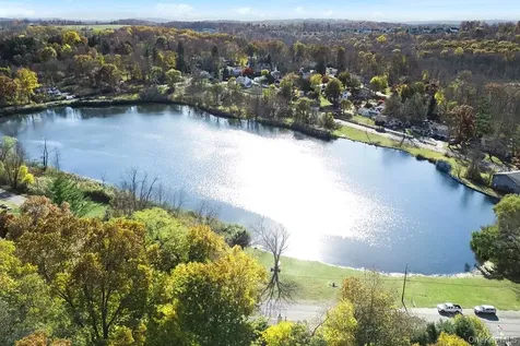 23 Grandview Drive Mahopac NY 10541