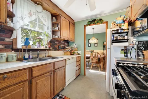 23 Grandview Drive Mahopac NY 10541