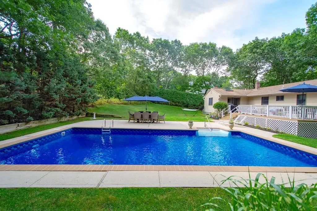 34 Wards Path Hampton Bays NY 11946