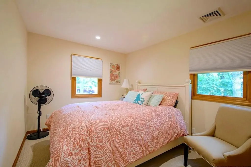 34 Wards Path Hampton Bays NY 11946