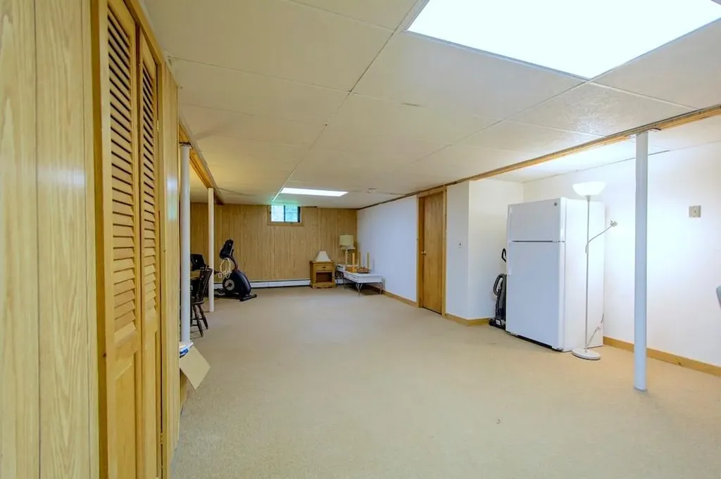 34 Wards Path Hampton Bays NY 11946