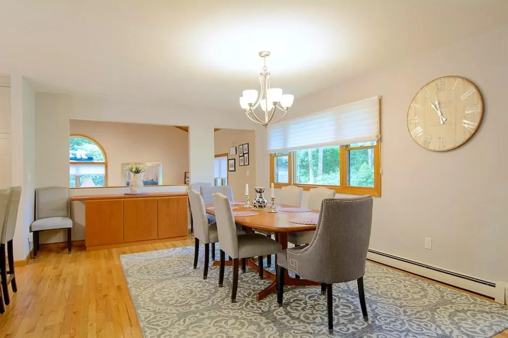 34 Wards Path Hampton Bays NY 11946
