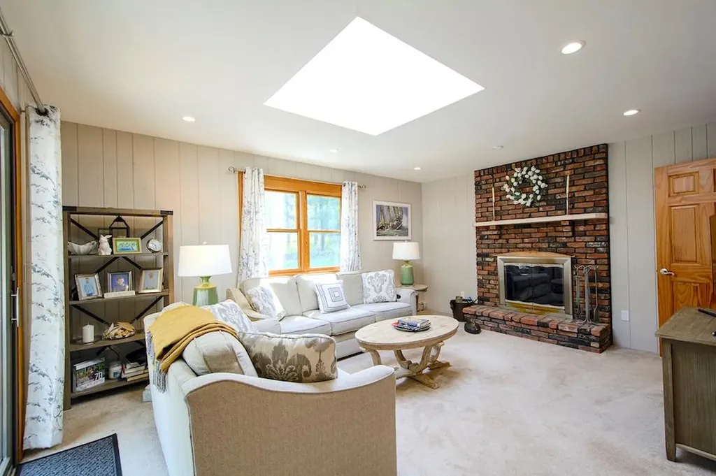 34 Wards Path Hampton Bays NY 11946