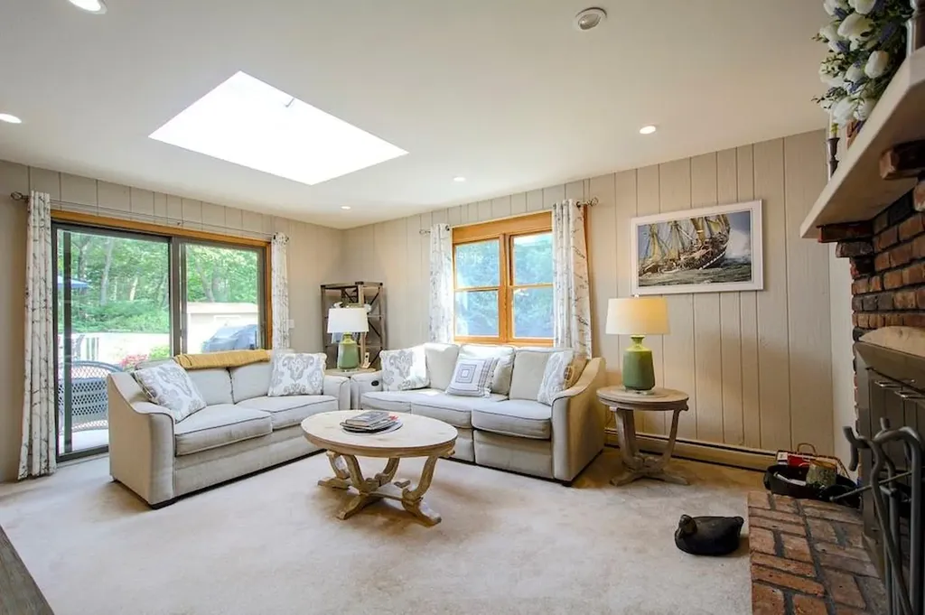 34 Wards Path Hampton Bays NY 11946