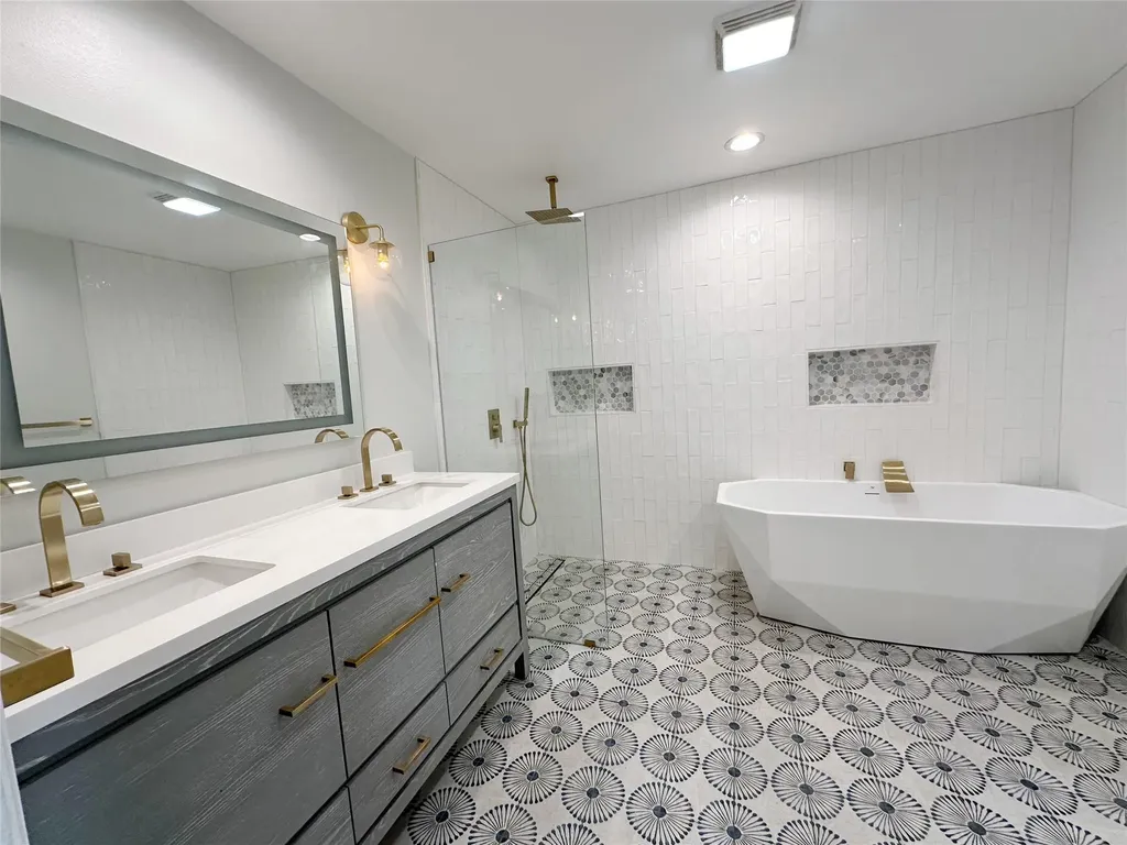 436 E Harrison Street Long Beach NY 11561