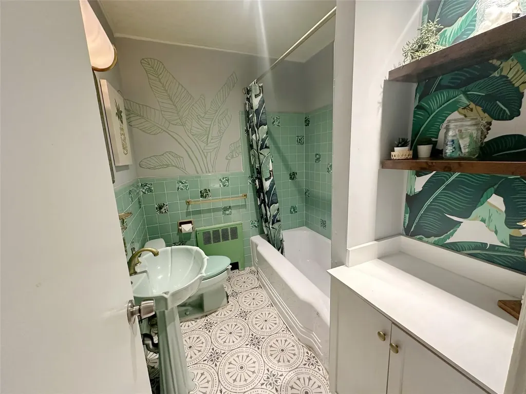 436 E Harrison Street Long Beach NY 11561