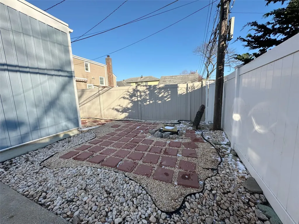 436 E Harrison Street Long Beach NY 11561