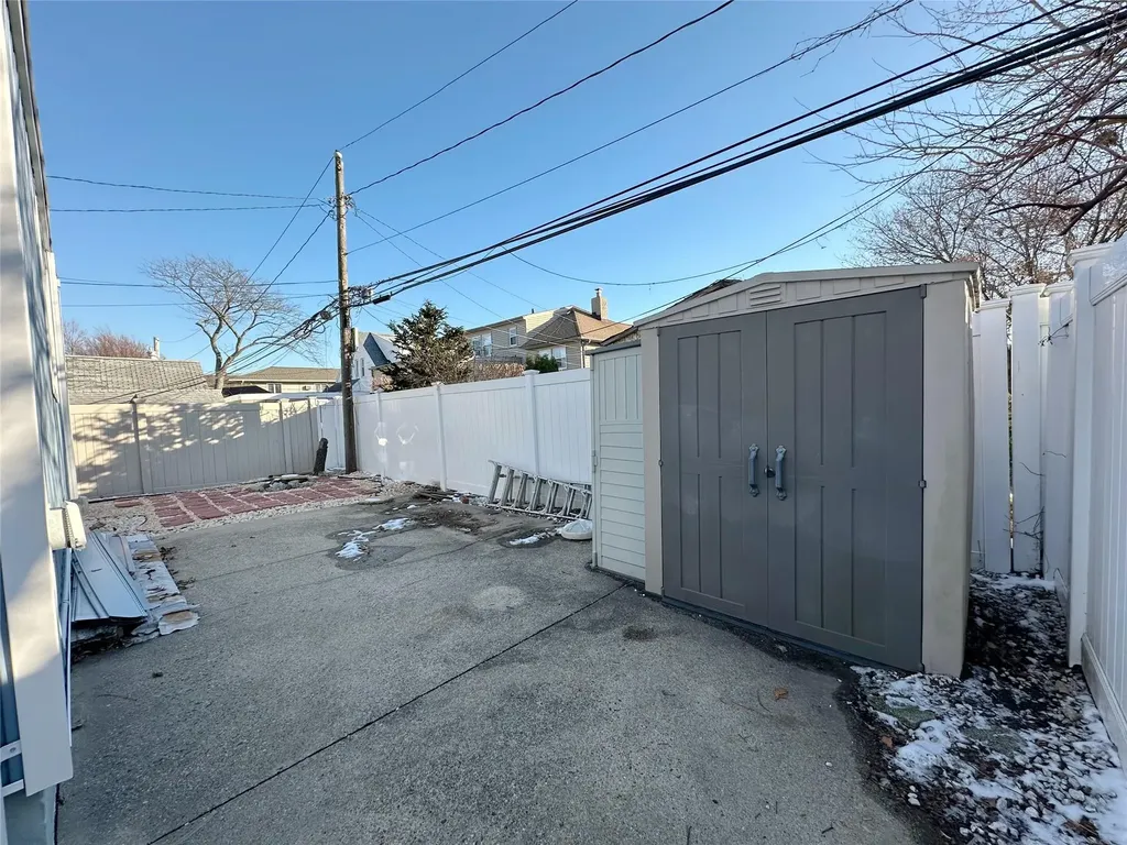 436 E Harrison Street Long Beach NY 11561