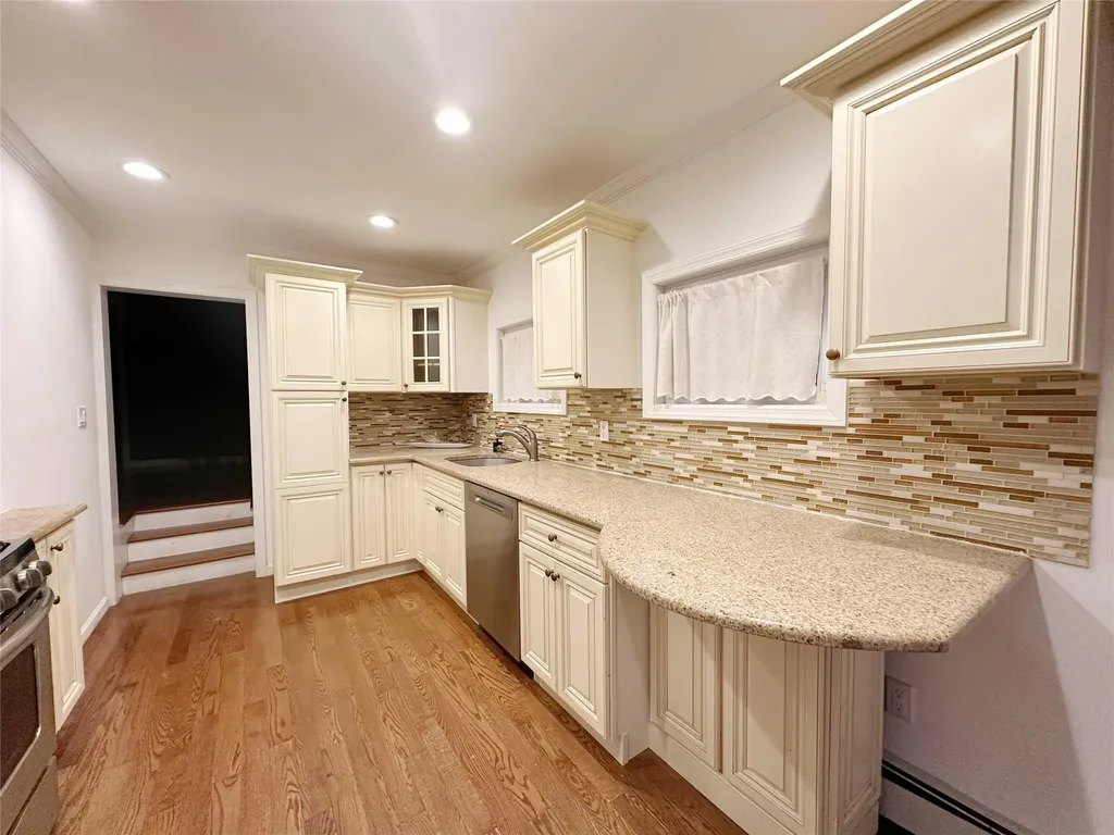 436 E Harrison Street Long Beach NY 11561
