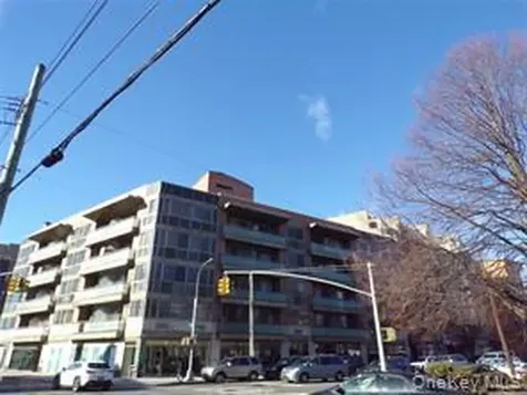 31-32 Union Street Flushing NY 11354