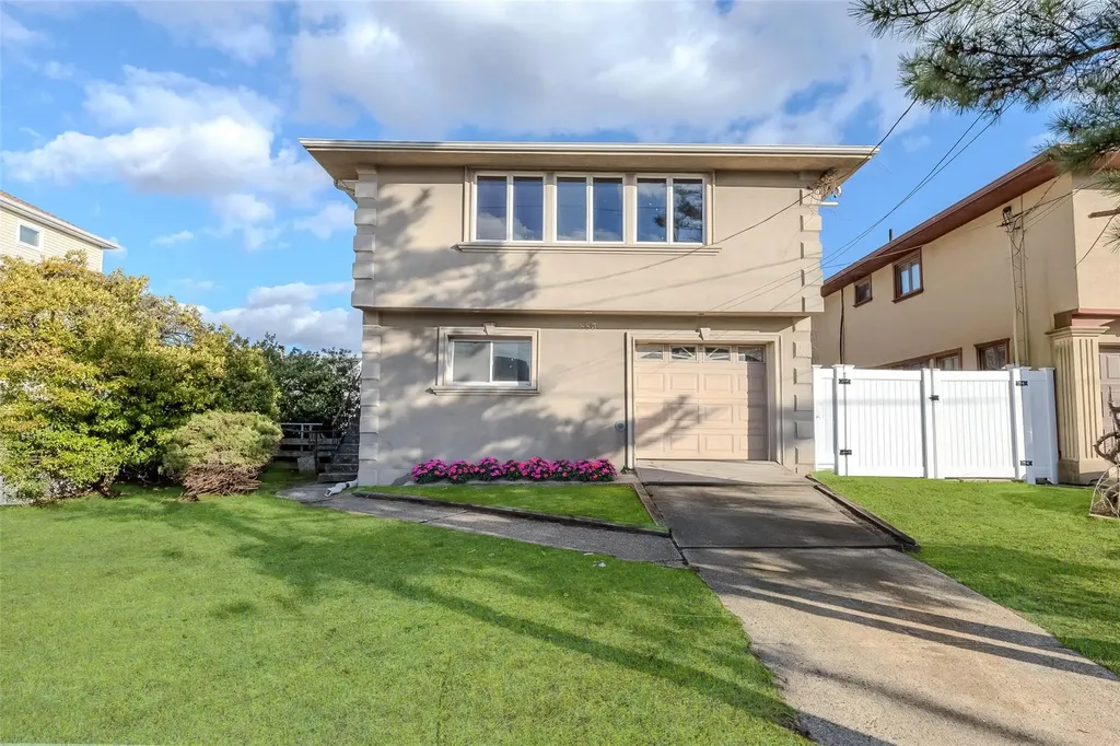 883 S Long Beach Avenue Freeport NY 11520