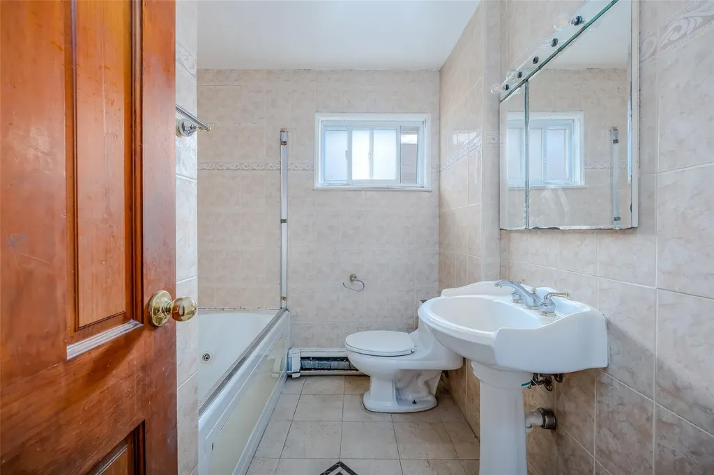 883 S Long Beach Avenue Freeport NY 11520