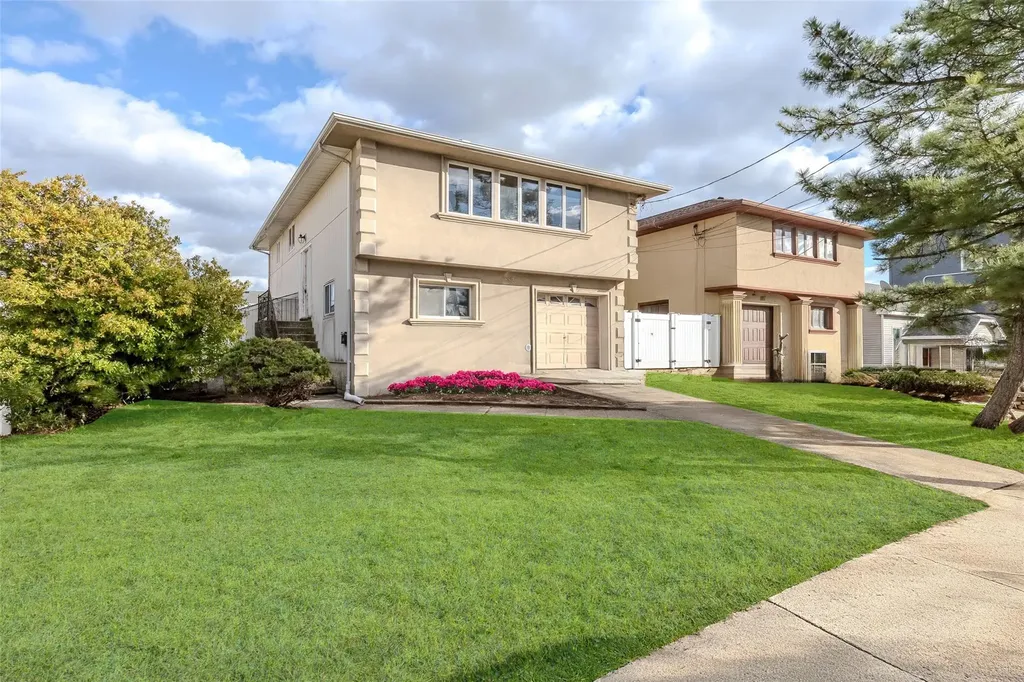 883 S Long Beach Avenue Freeport NY 11520