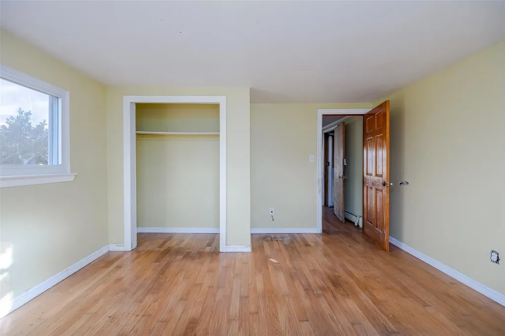 883 S Long Beach Avenue Freeport NY 11520