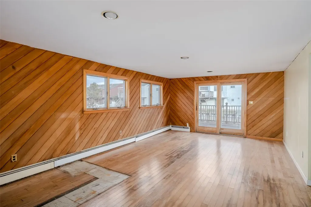 883 S Long Beach Avenue Freeport NY 11520