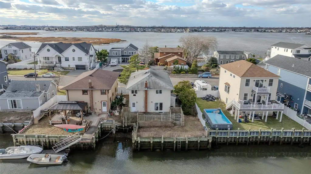 883 S Long Beach Avenue Freeport NY 11520