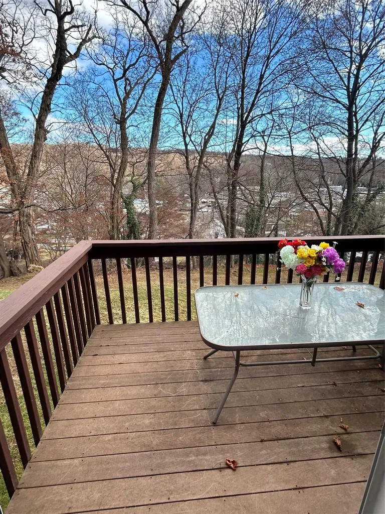 4 Knoll View Ossining NY 10562