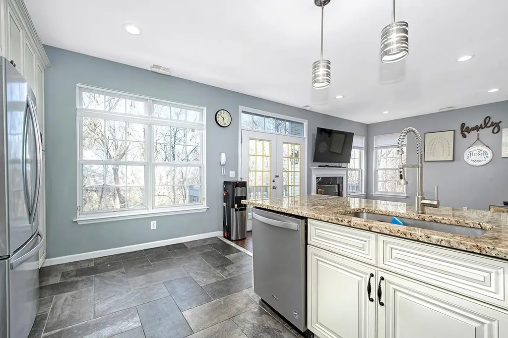 22 Scofield Court Peekskill NY 10566