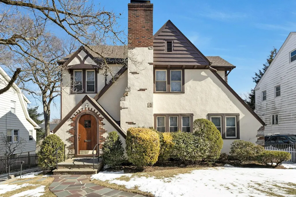 68 Archer Drive Bronxville NY 10708