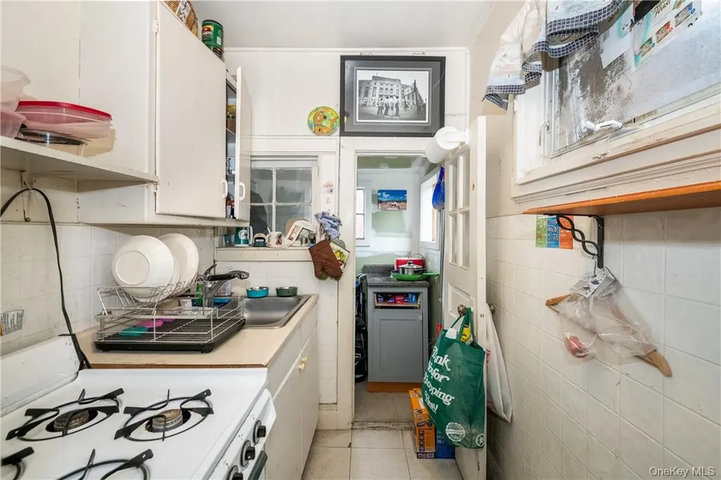 483-485 Minnieford Avenue Bronx NY 10464