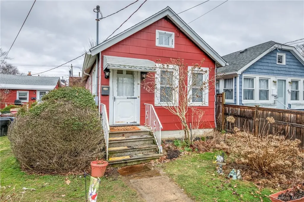 483-485 Minnieford Avenue Bronx NY 10464