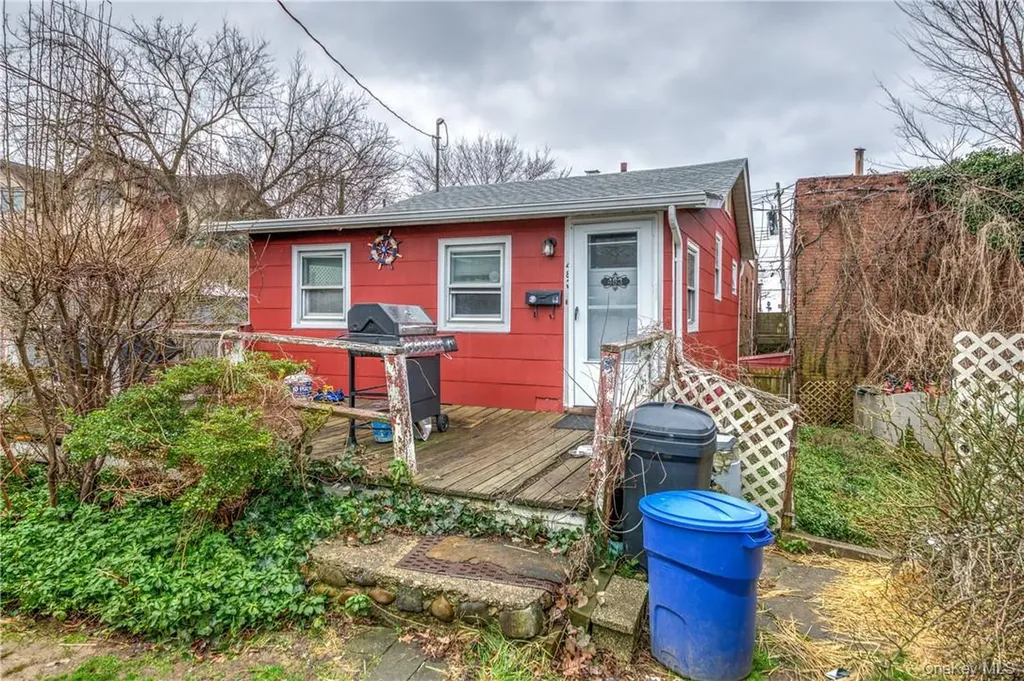 483-485 Minnieford Avenue Bronx NY 10464