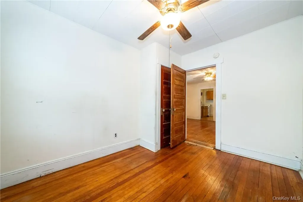 483-485 Minnieford Avenue Bronx NY 10464