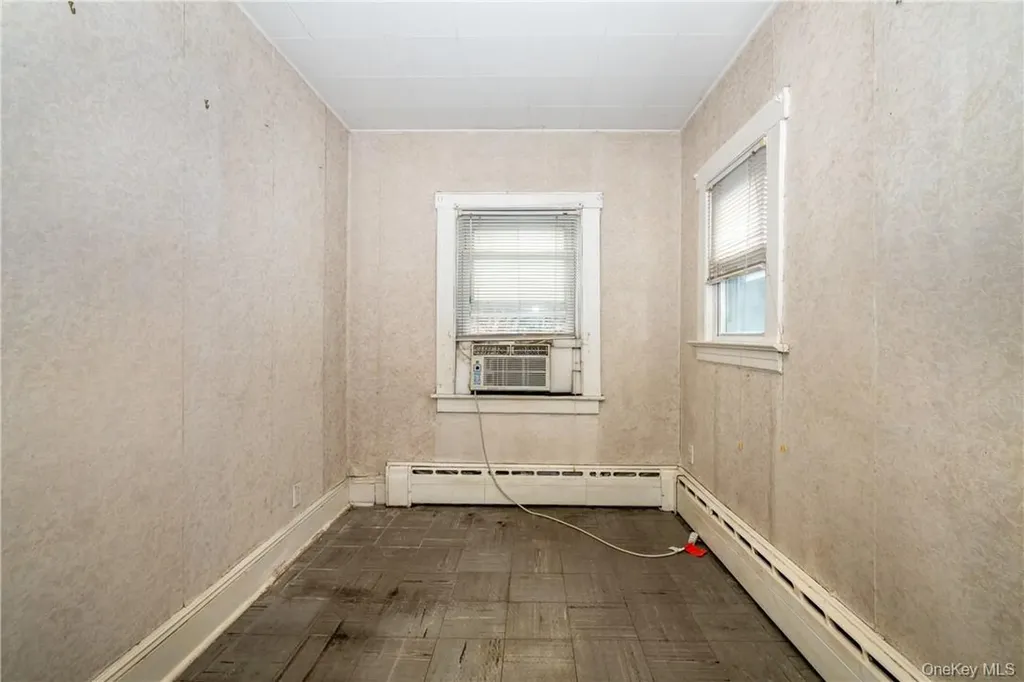 483-485 Minnieford Avenue Bronx NY 10464