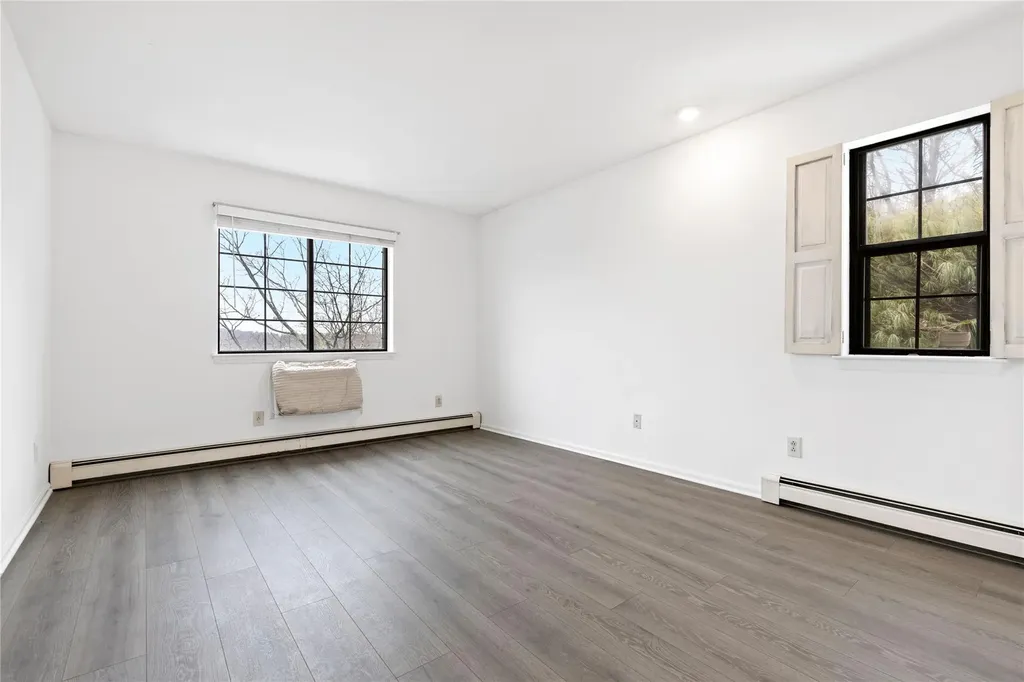 111 Foxwood Circle Mount Kisco NY 10549