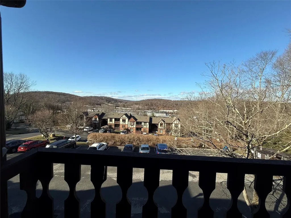 111 Foxwood Circle Mount Kisco NY 10549