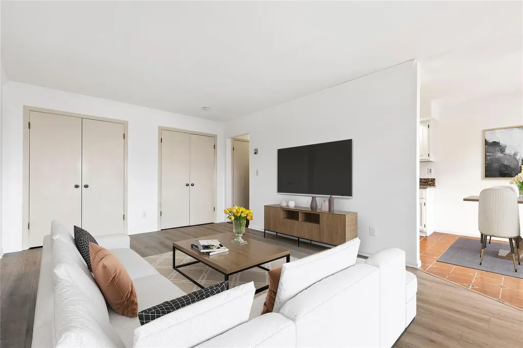 111 Foxwood Circle Mount Kisco NY 10549