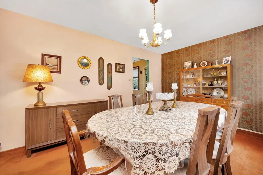 15 Shubert Lane Bethpage NY 11714