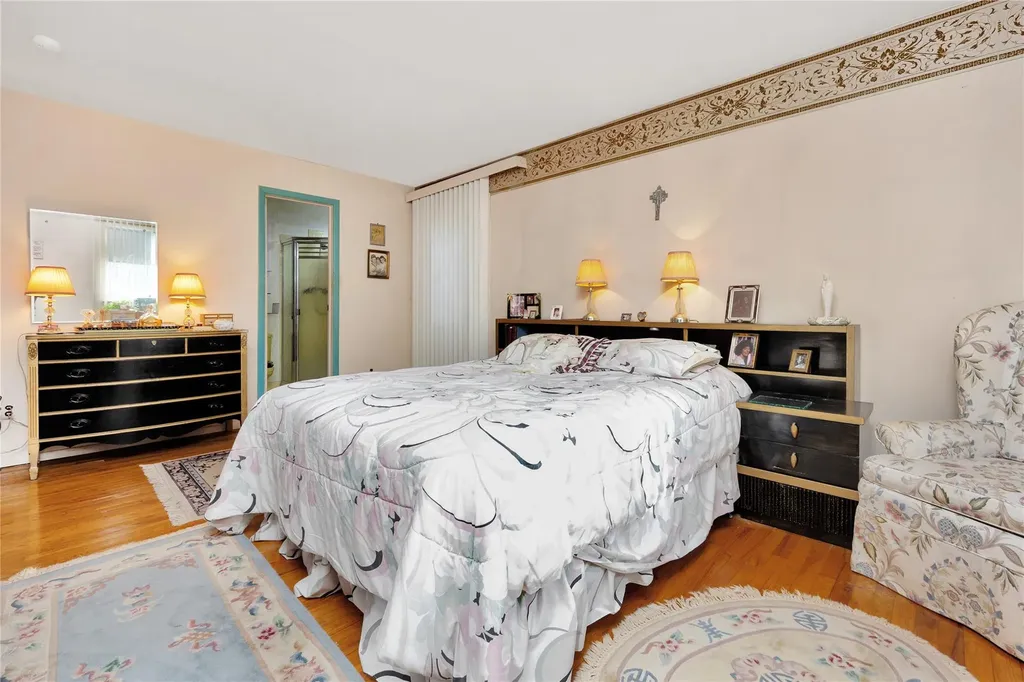 15 Shubert Lane Bethpage NY 11714
