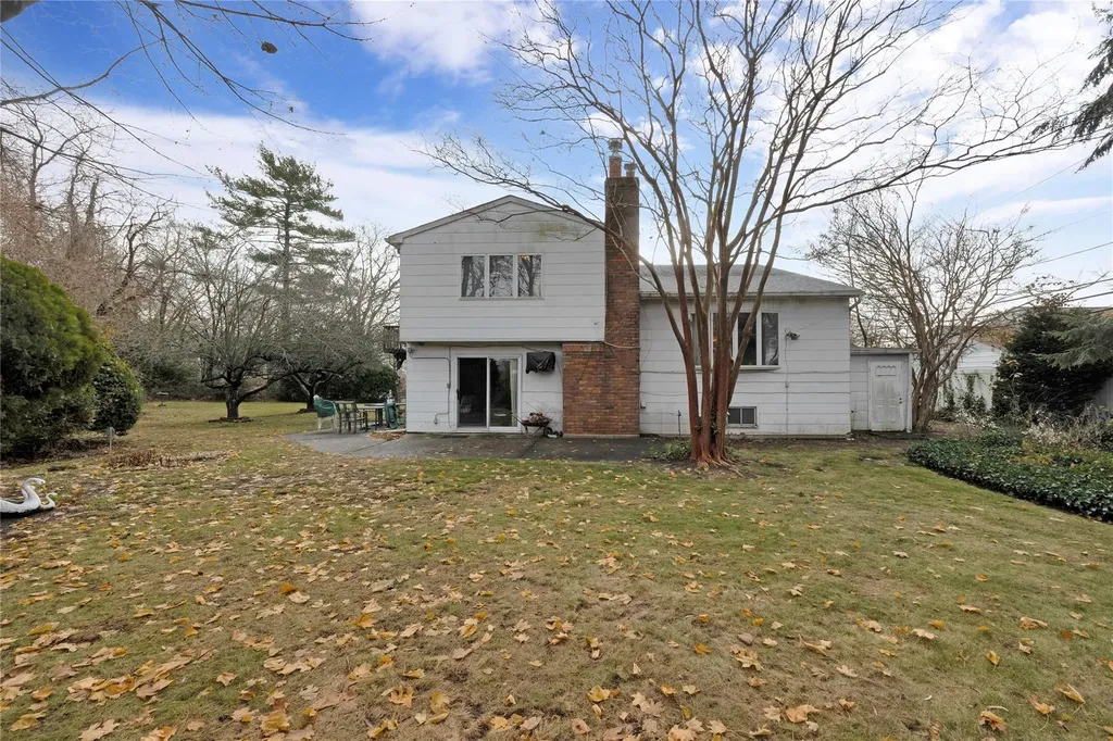 15 Shubert Lane Bethpage NY 11714