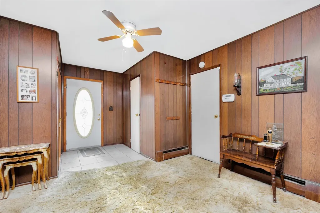 15 Shubert Lane Bethpage NY 11714