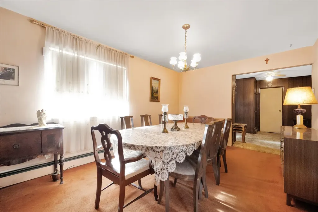 15 Shubert Lane Bethpage NY 11714