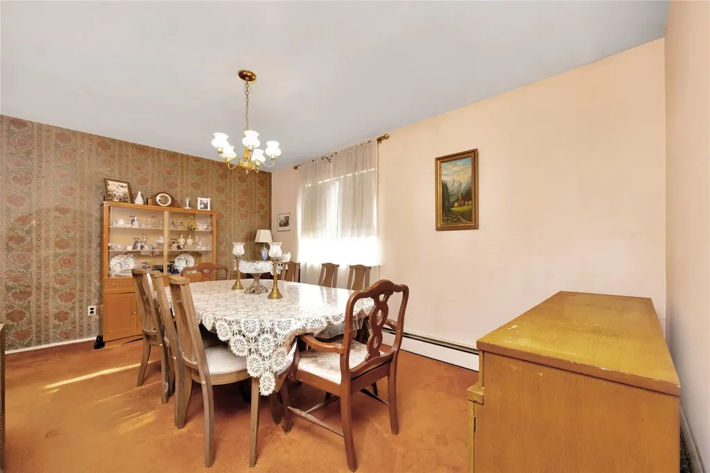 15 Shubert Lane Bethpage NY 11714