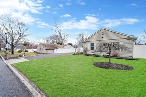 48 Henry Avenue Selden NY 11784