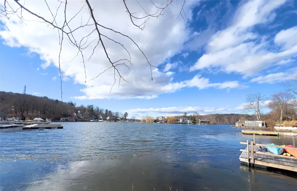 9 Tamarack Road Mahopac NY 10541