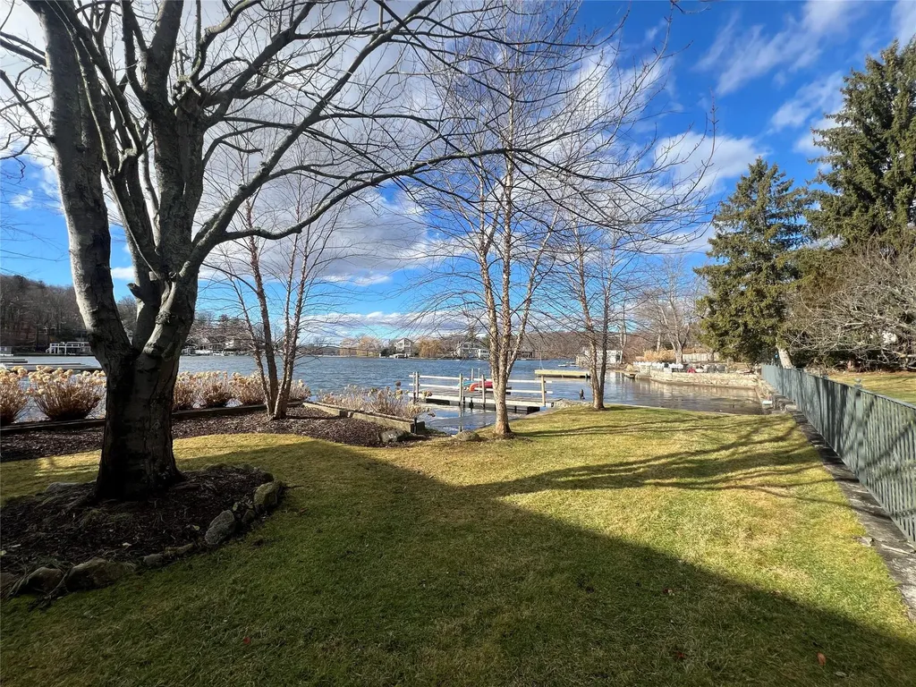 9 Tamarack Road Mahopac NY 10541