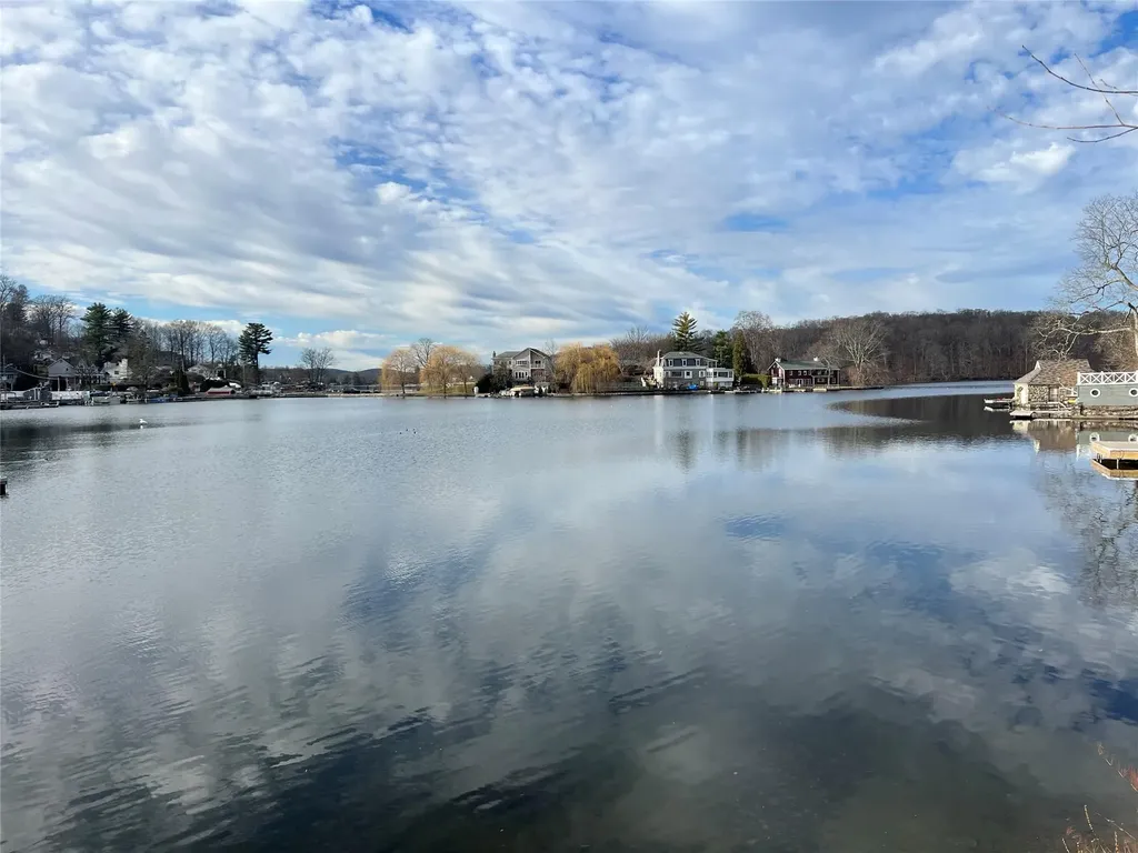 9 Tamarack Road Mahopac NY 10541