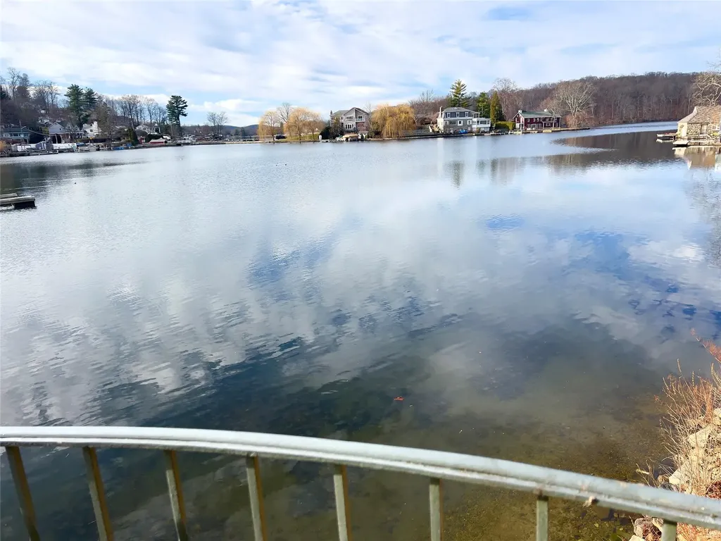 9 Tamarack Road Mahopac NY 10541