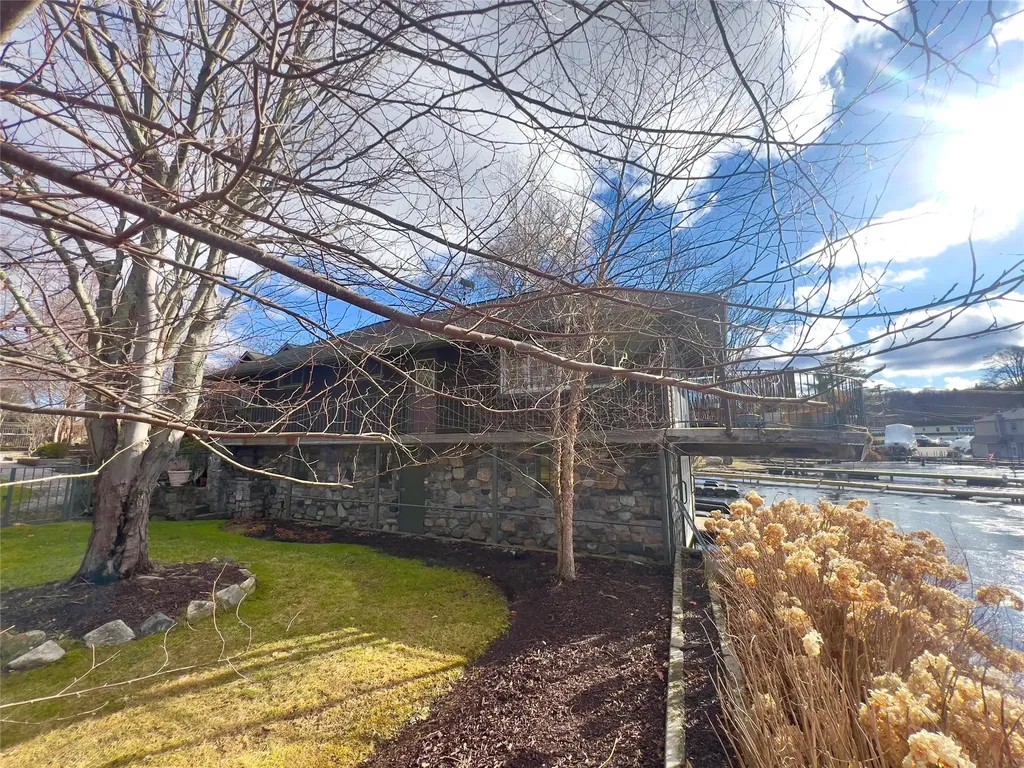 9 Tamarack Road Mahopac NY 10541