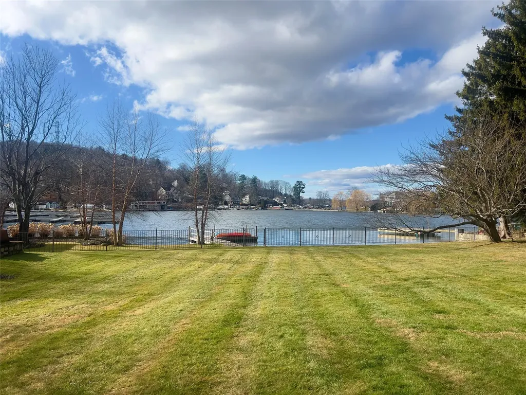 9 Tamarack Road Mahopac NY 10541