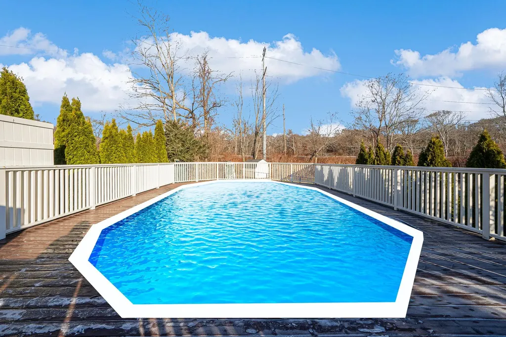 24 Model Court Rocky Point NY 11778