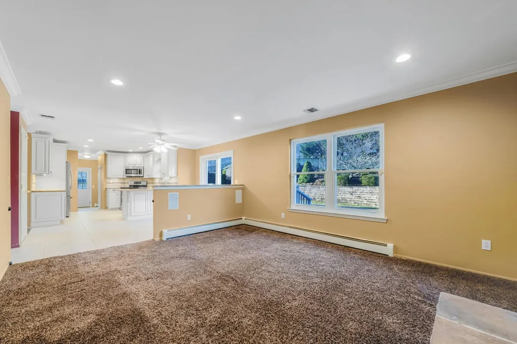 24 Model Court Rocky Point NY 11778